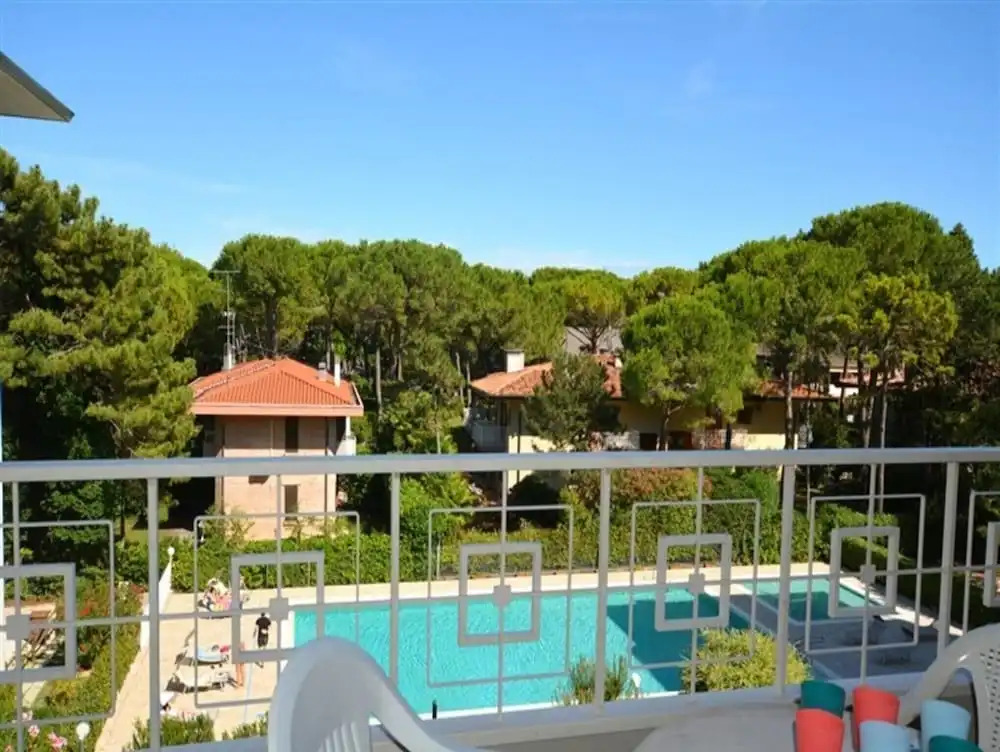 Fantastic Flat With Pool View Just Steps From the sea