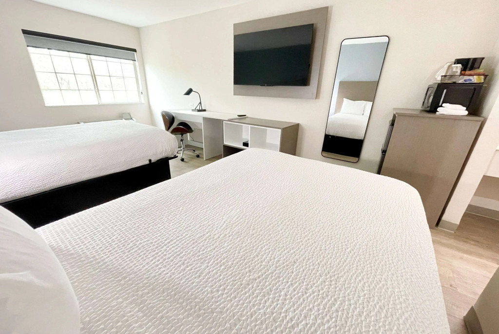 Days Inn by Wyndham Arlington