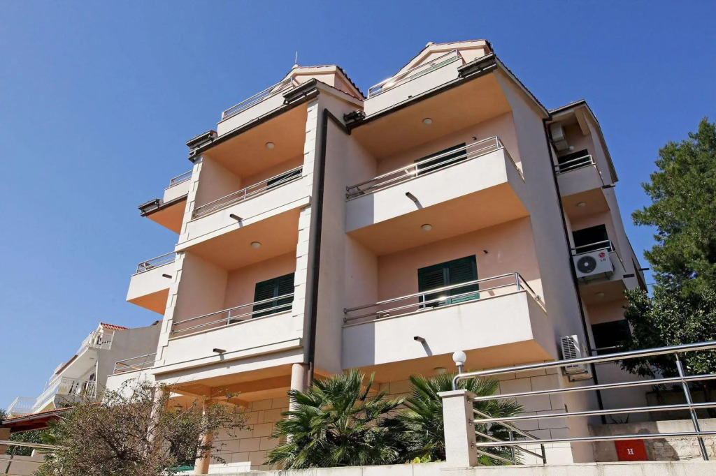 Apartments Vala