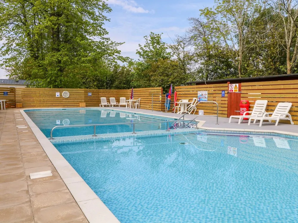 Squirrel Lodge Hazel 6
