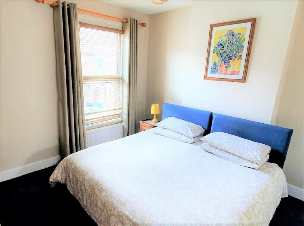 3-bedroom Victorian House With Superfast Wi-fi