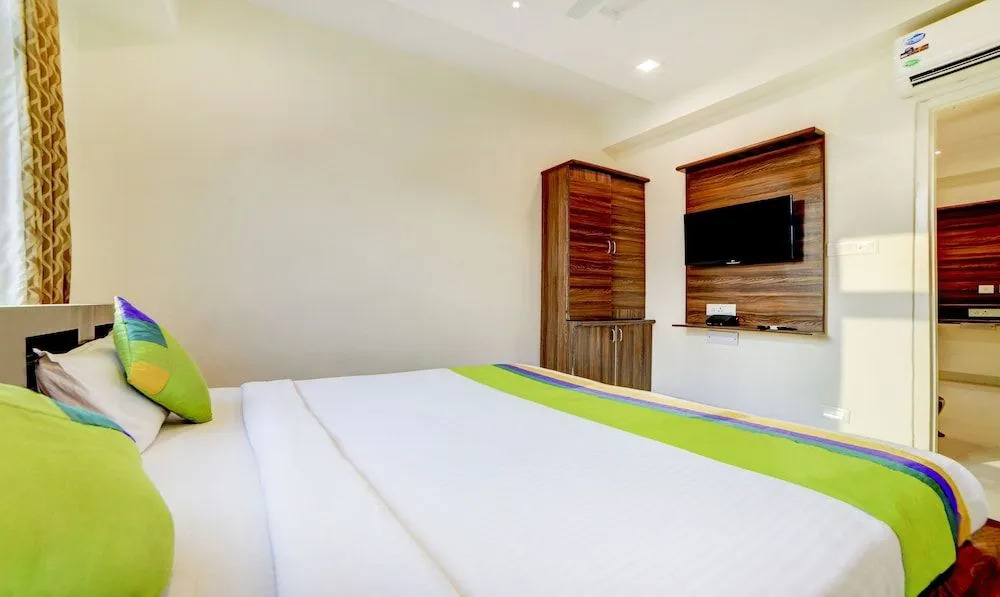 Hotel Spring Leaf