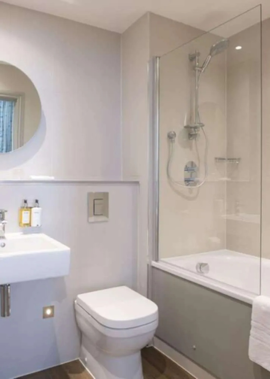 Mercure Farnham Bush Hotel