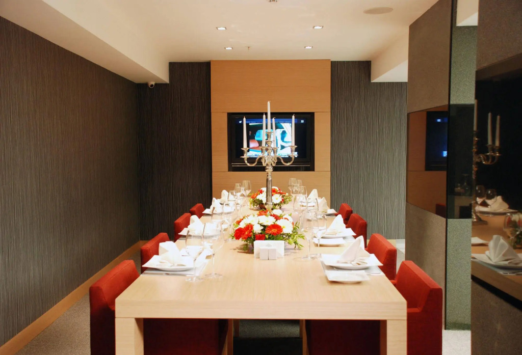 Met Hotel