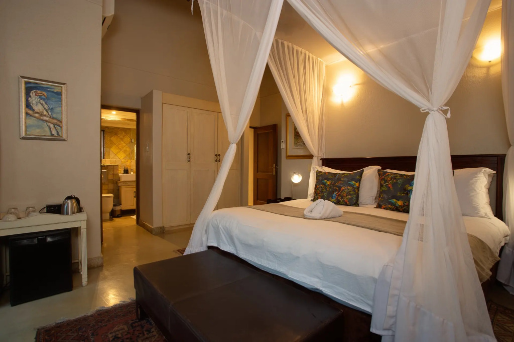 Khaya Ndlovu Safari Manor