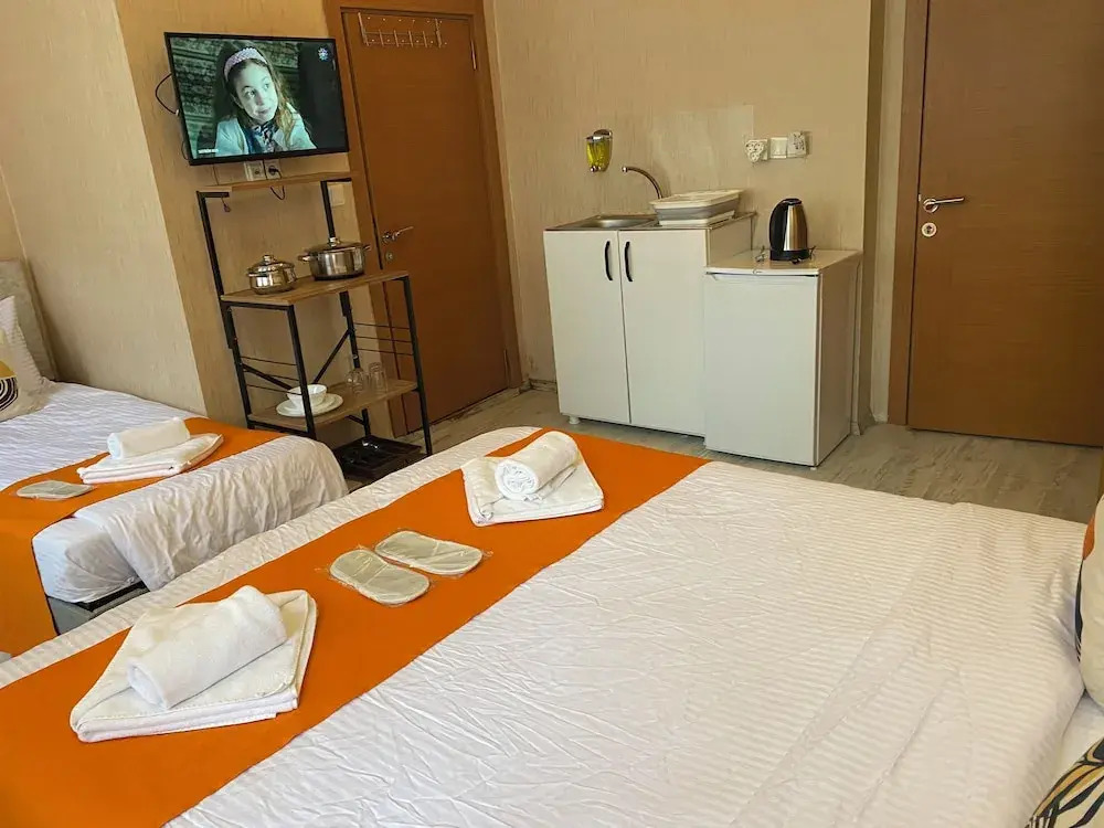 Aura Hotel