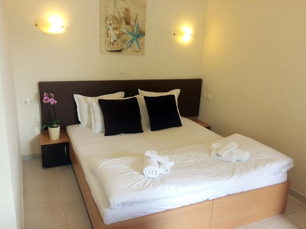 Posto studio superior studio 1 100 m from the beach