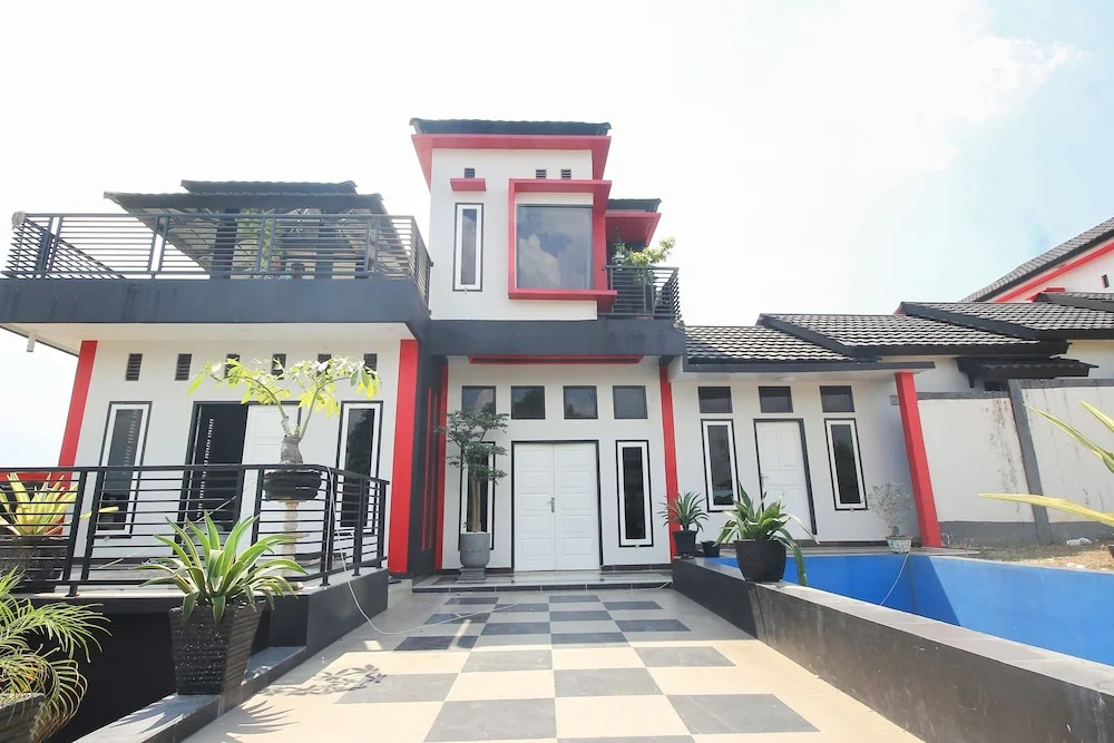 Gea Guest House by OYO Rooms