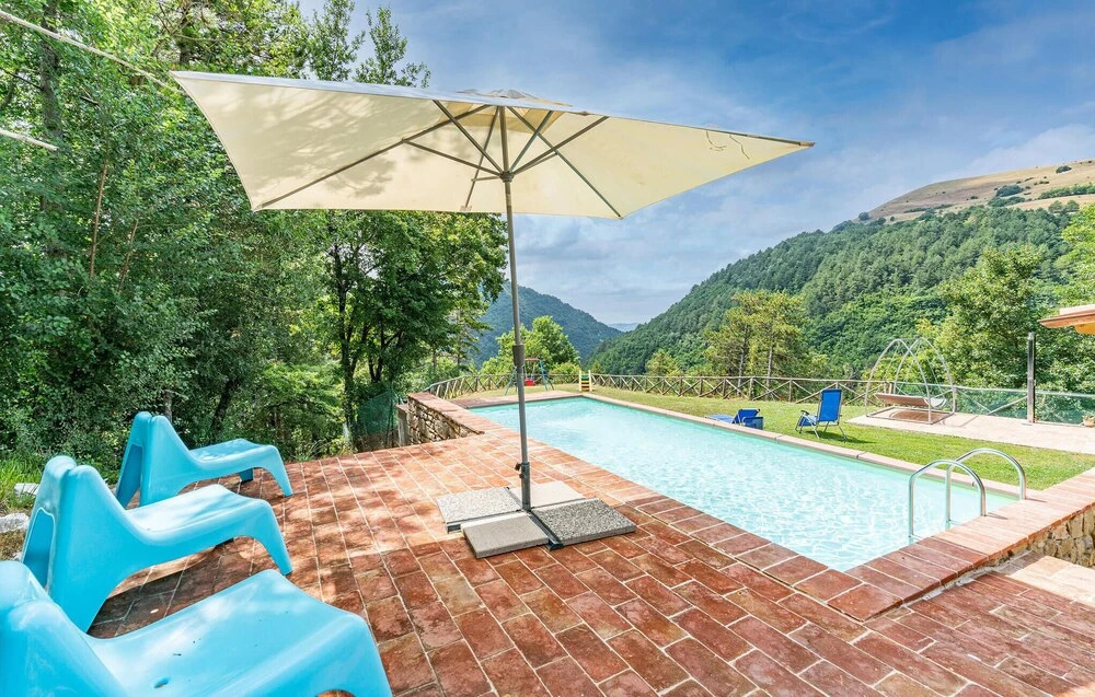Awesome Home in Gubbio -pg- With 2 Bedrooms and Outdoor Swimming Pool