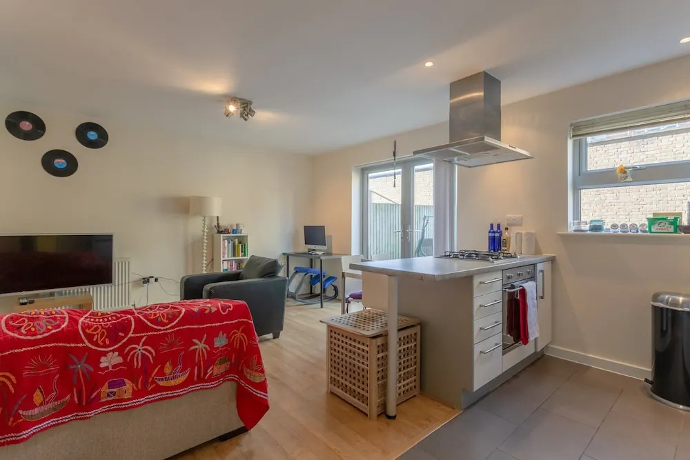 Modern 1 Bedroom Flat in Heart of East London
