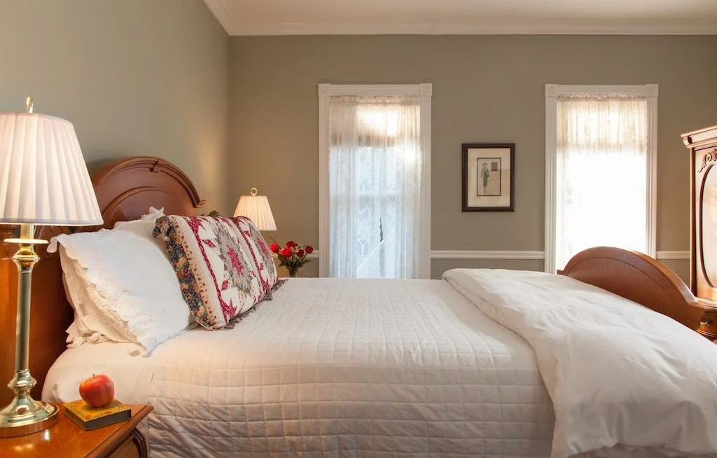 The Maple Leaf Inn