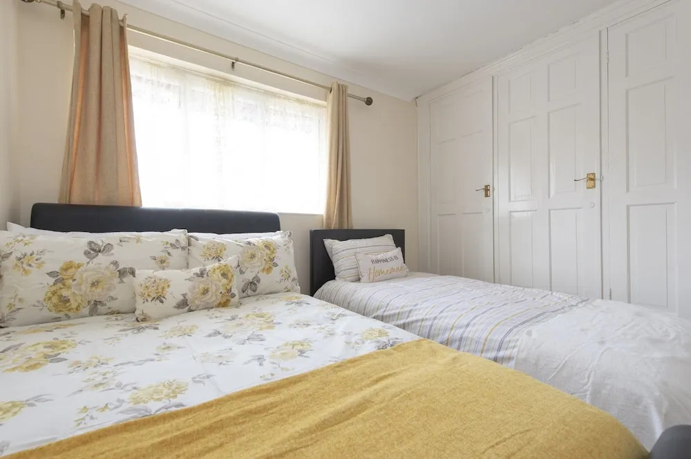Abkat Holiday Home