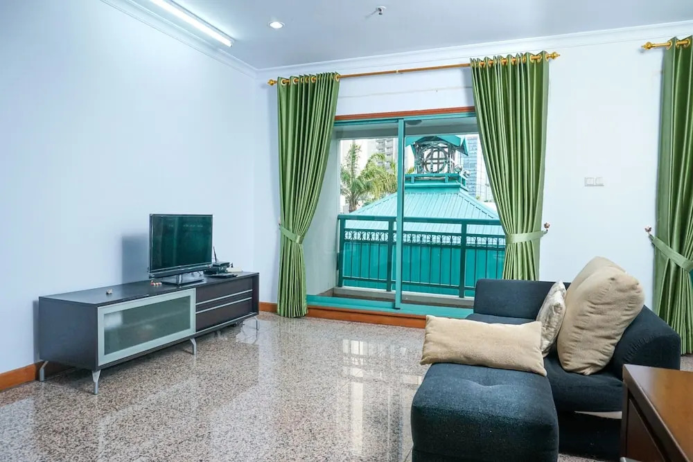 Homey 1br Apartment at Pavilion Sudirman