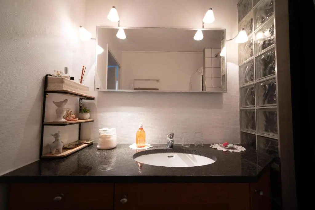 La Prom - a two bedroom apartment with a sea view