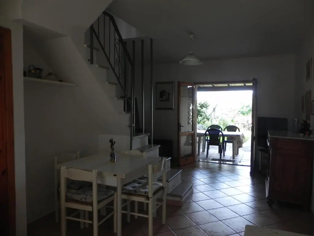 Villa a 800 metri dalla spiaggia di San Teodoro - amb01
