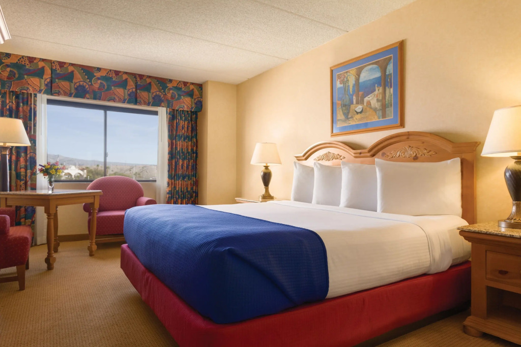 Harrahs Laughlin, A Caesars Destination