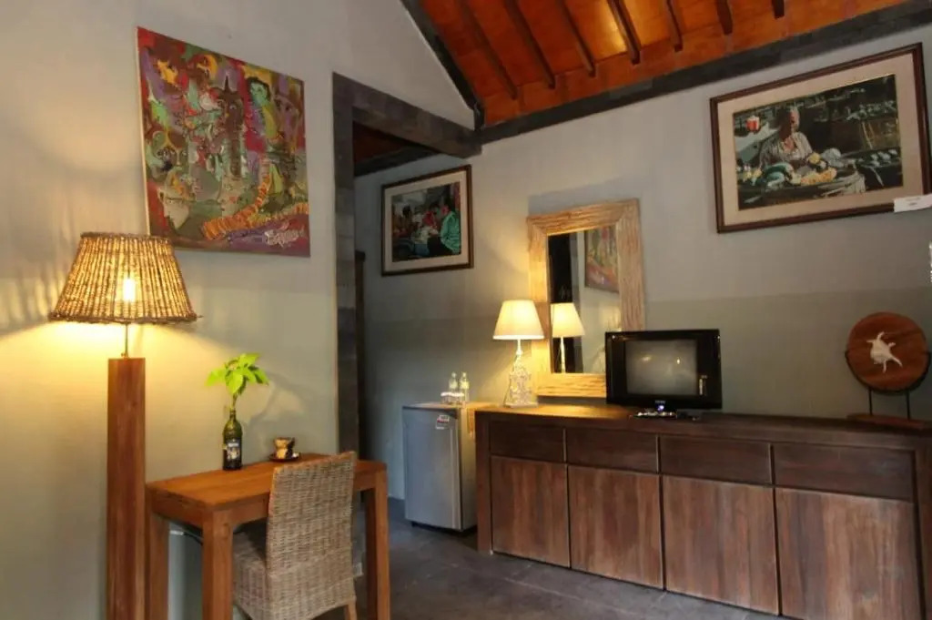Astuti Gallery Homestay