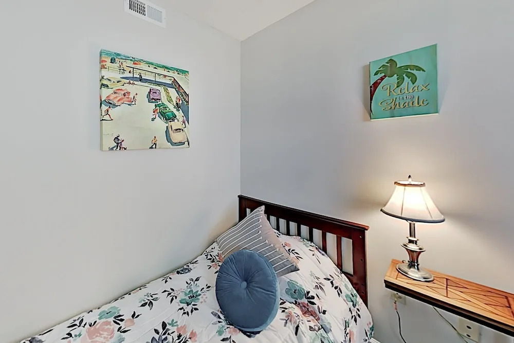 905smark 3 Bedroom Condo