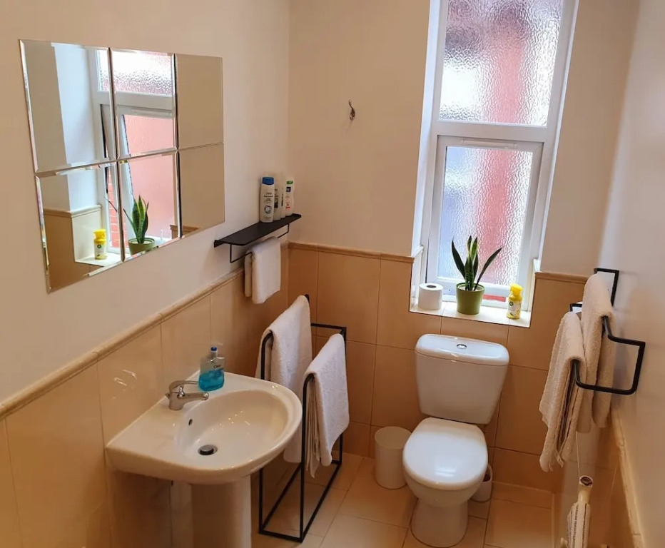 Charming 2-bed Apartment in Bournemouth