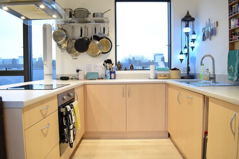 Spacious Greenwich Flat