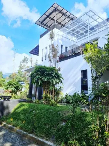 Villa Fiore Puncak