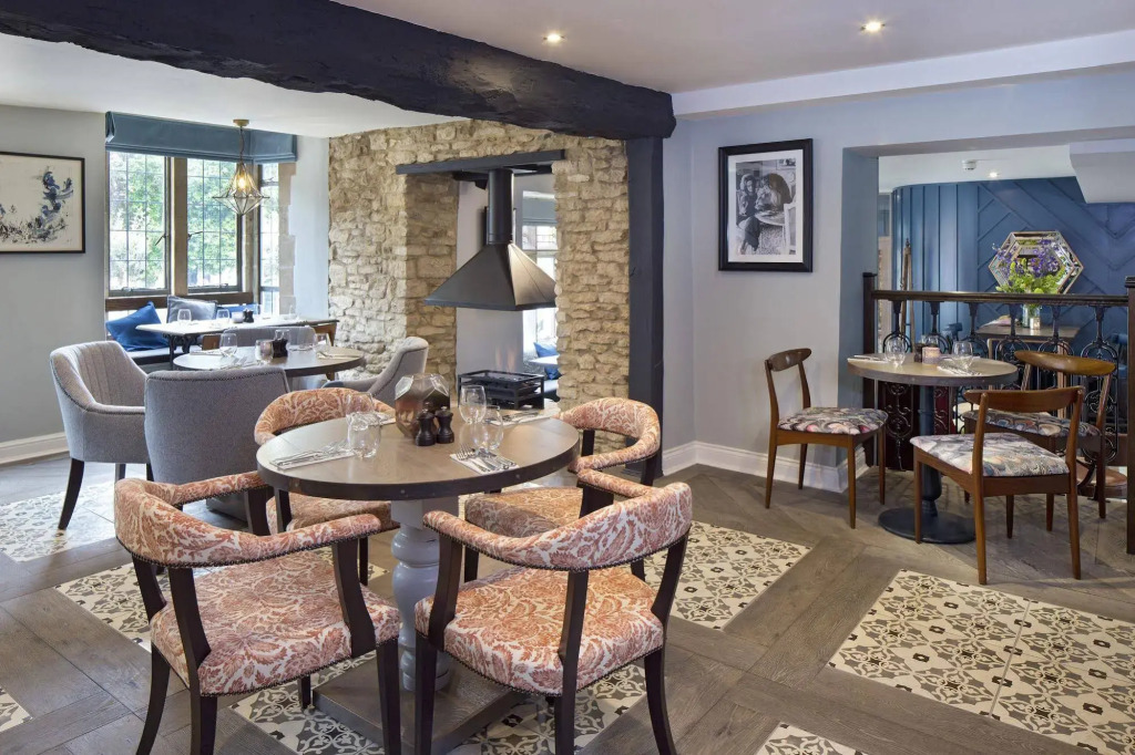 The Sheep on Sheep Street Hotel