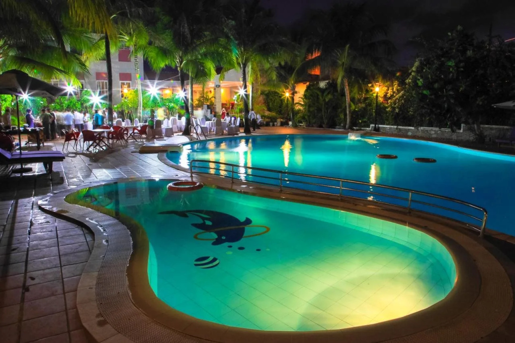Hoa Binh PQ Resort - by BAY LUXURY
