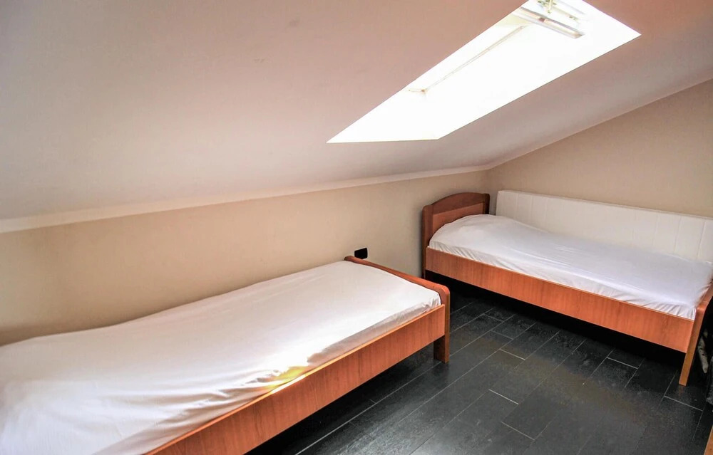 Beautiful Apartment in Mandre With 2 Bedrooms, Wifi and Indoor Swimming Pool