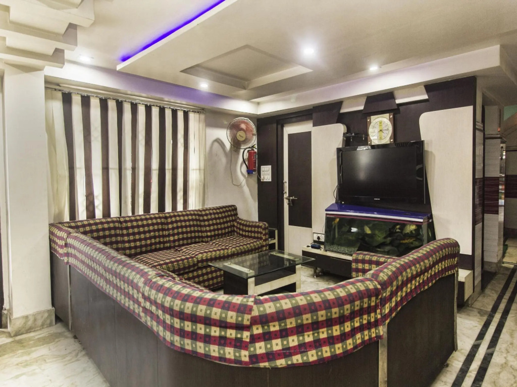 OYO 16064 Hotel Tirupati