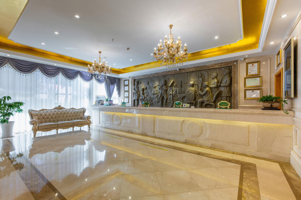 Vienna International Hotel (Yichang East Railway Station)