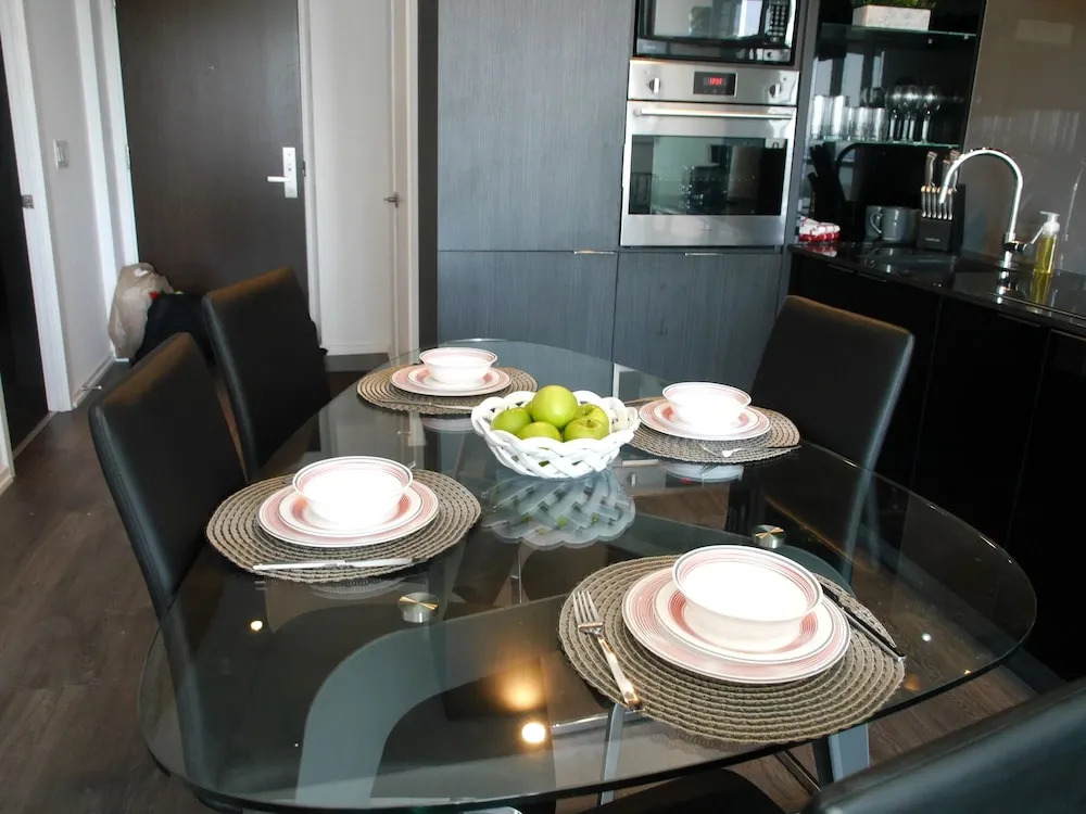 Newly Decorated 2BR Financial District