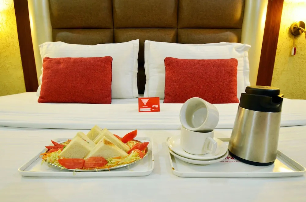 HOTEL CORPORATE INN
