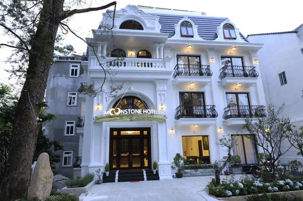 TTR Moonstone Apart Hotel