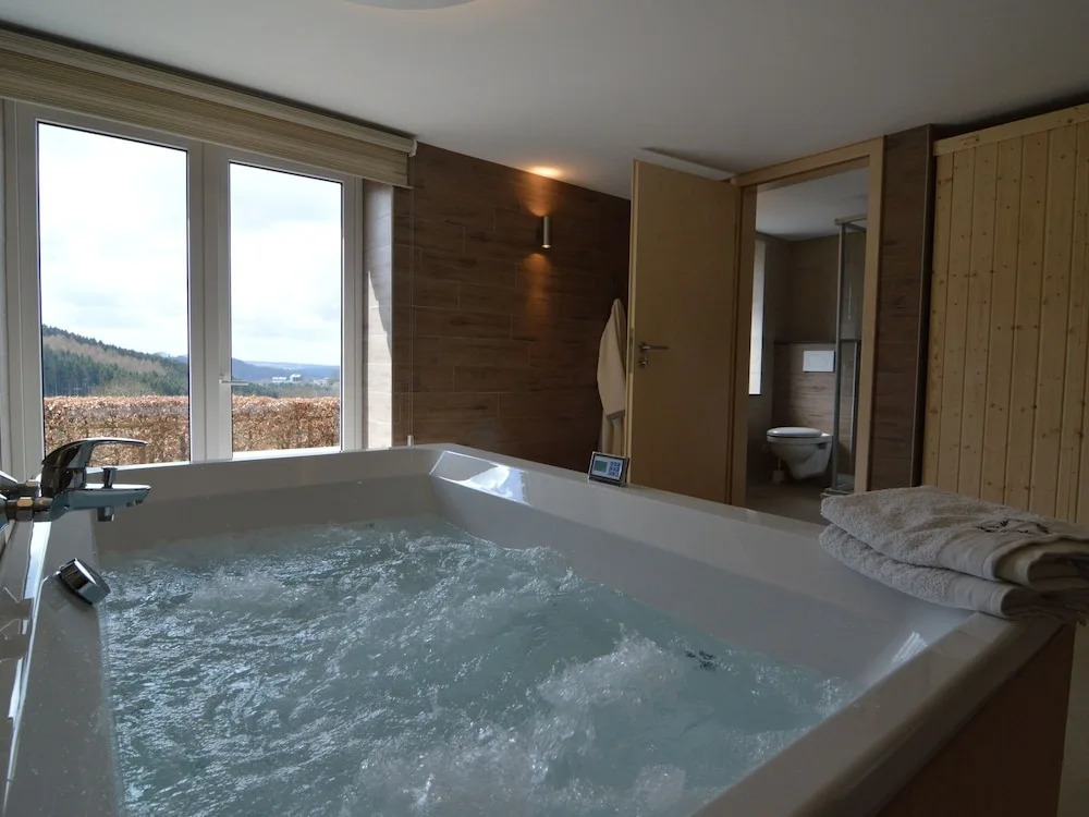 Luxurious Holiday Home in Malmedy with Sauna