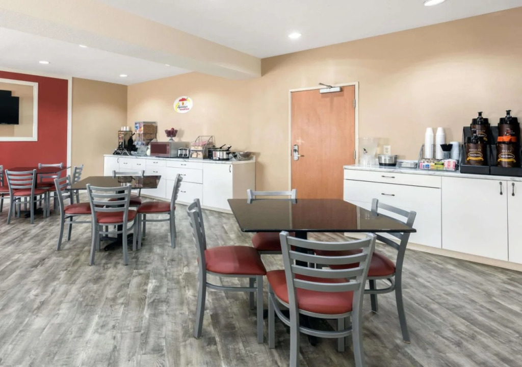 Sonesta Essential Hotels & Suites Kansas City Blue Springs