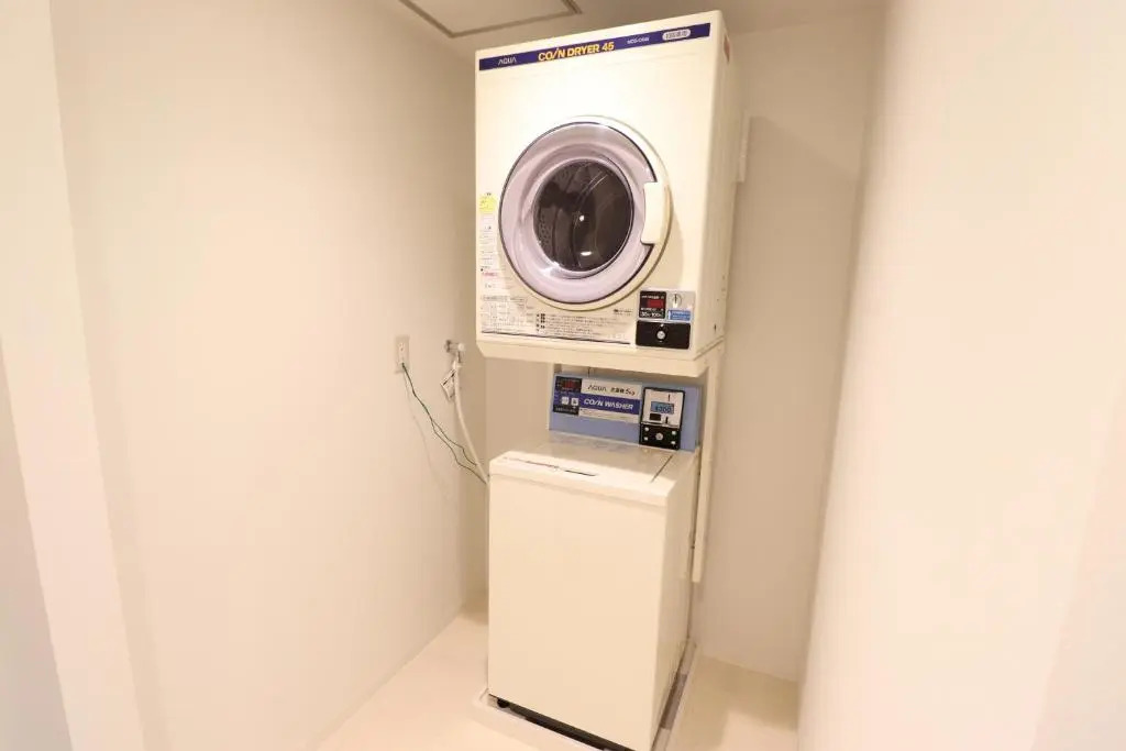 LEO YU Capsule Hotel Nishifunabashi
