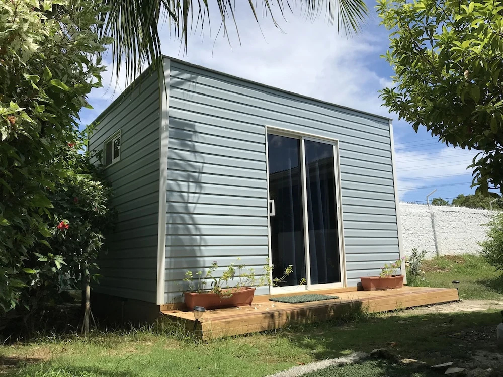 Mahalo House