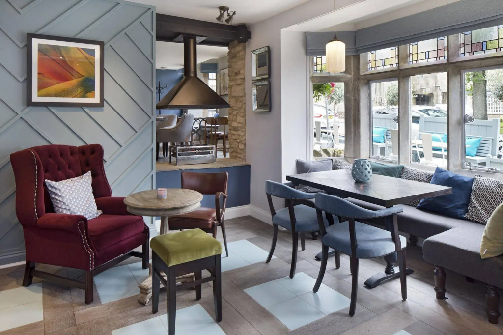 The Sheep on Sheep Street Hotel