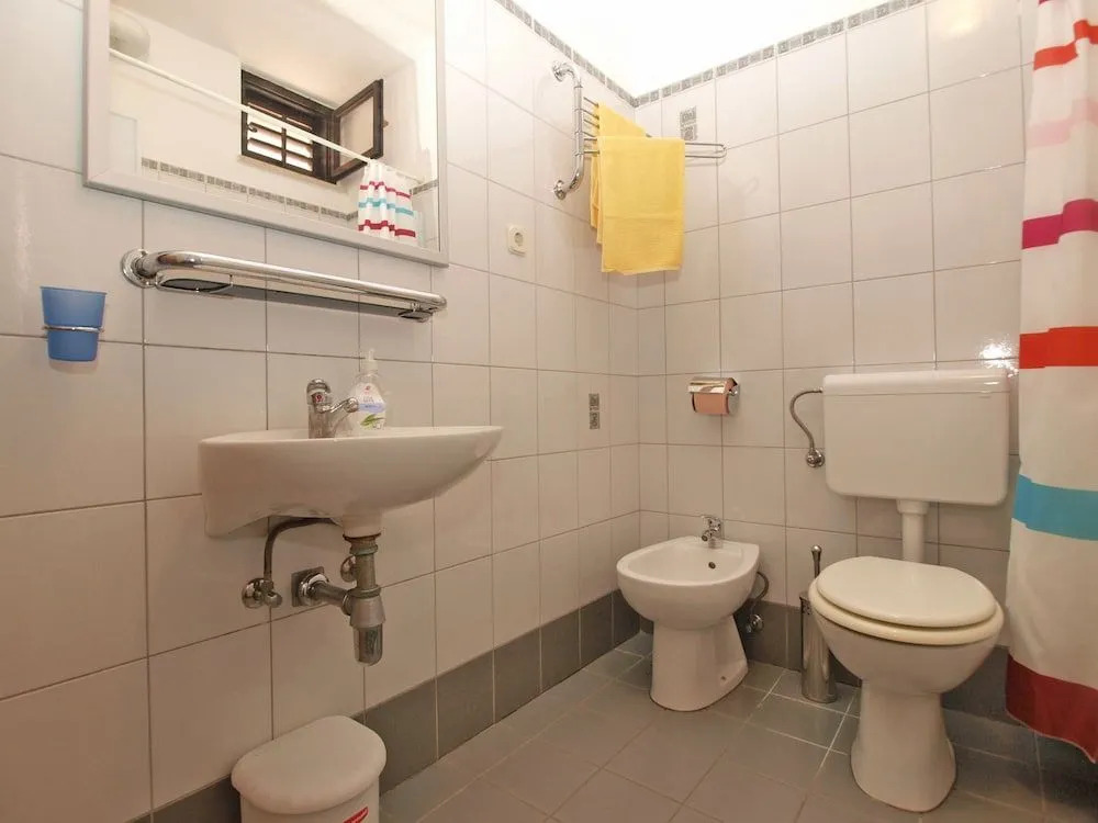 Apartment 1652