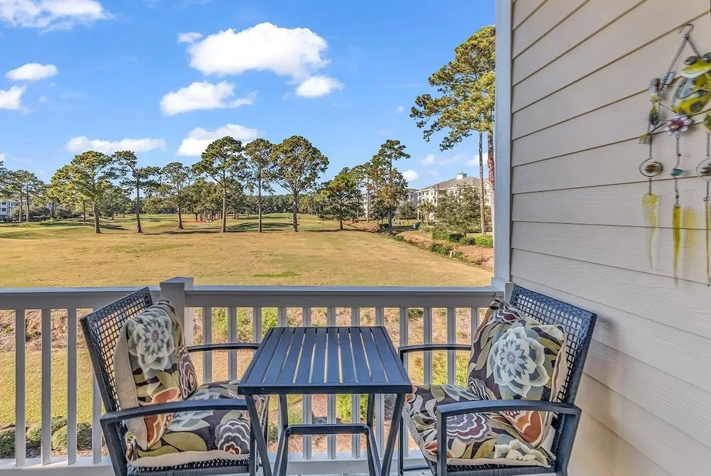 4809 Luster Leaf Circle Magnolia Pointe 202 2br 2ba 2 Bedroom Condo by RedAwning