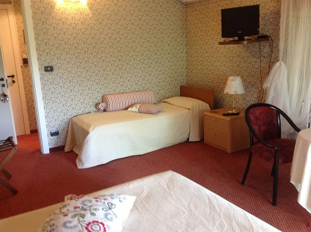 Hasta Hotel