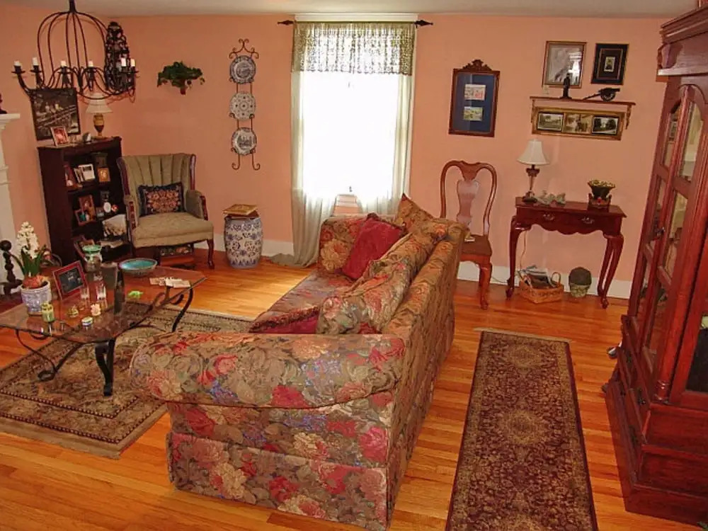 Frog Hollow Bed and Breakfast