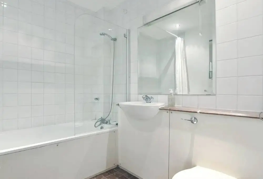 Modern 1 Bedroom Flat Near Liverpool Street With Patio