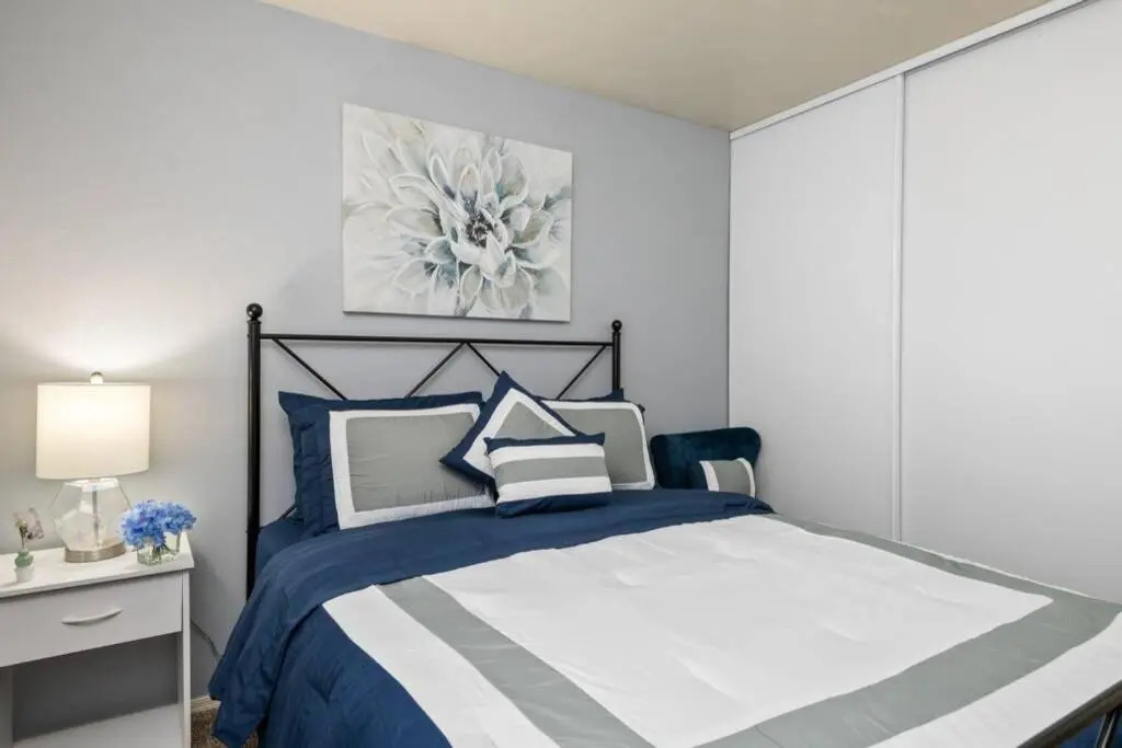 Sunset Foothills 2BR/1BA Condo; Mins to UofA,Hiking,&Food