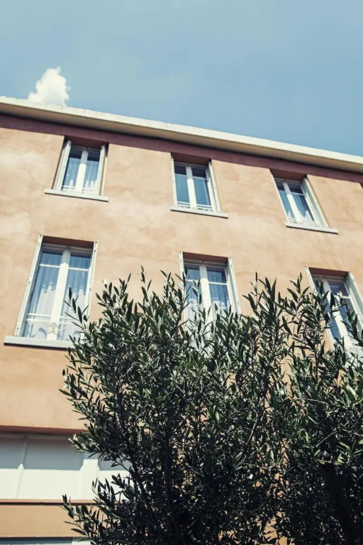 The Old Hotel Ravel Centre