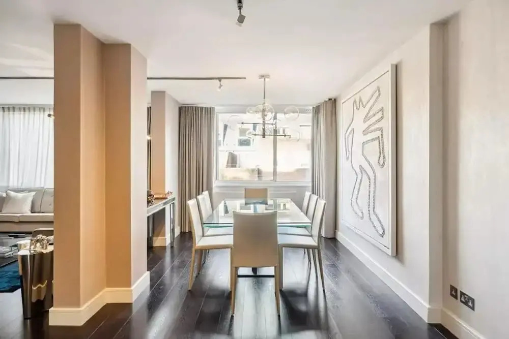 Luxurious 3-bed 2-bath Apartment in Belgravia