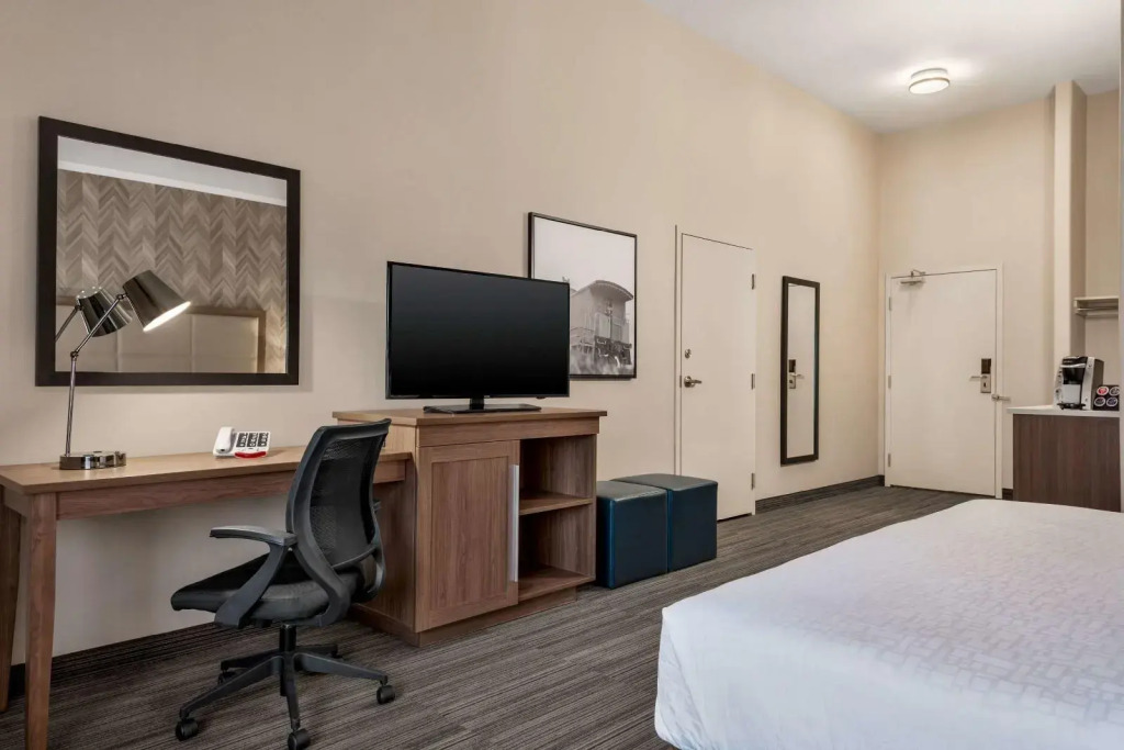 Canalta Hotel Airdrie