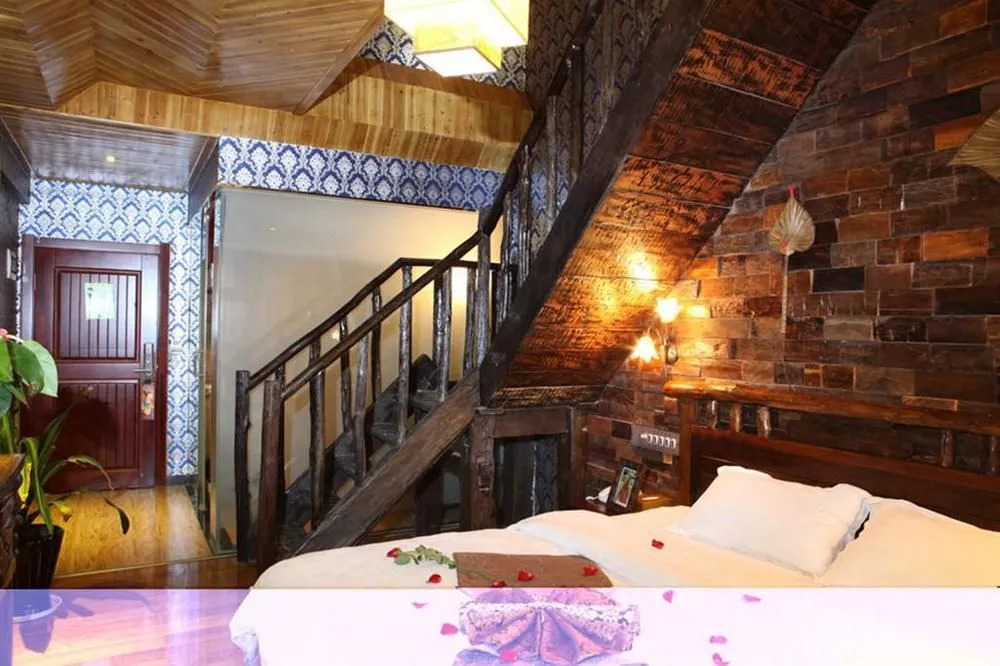 Xishuangbanna Fengweizhu Inn
