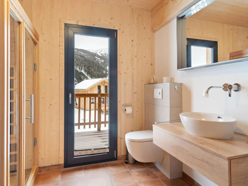 Deluxe Holiday Home in Hohentauern with Hot Tub