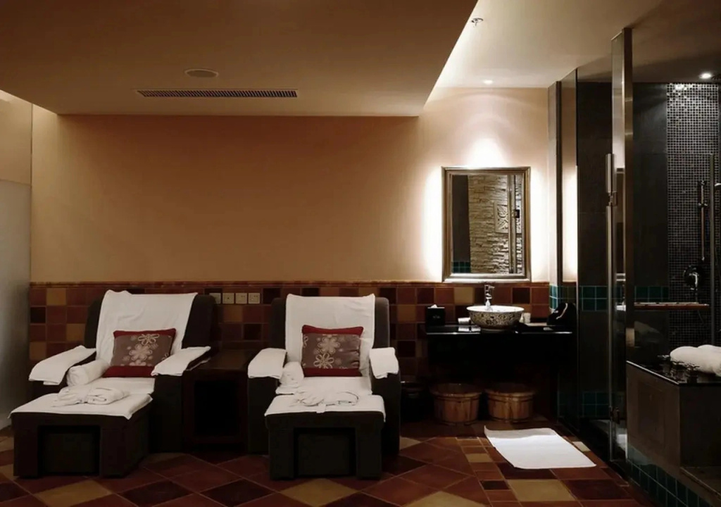 Tangshan Toyal Court A paradise